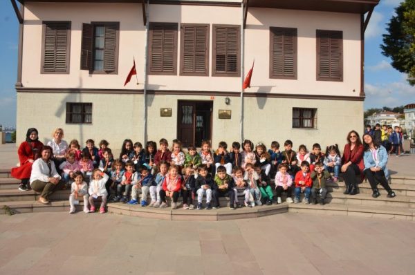 Çatalca’nın Minik Öğrencilerinden Atatürk Evi’ne Ziyaret